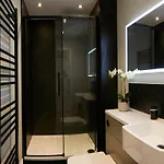 The Salisbury Apartment 306